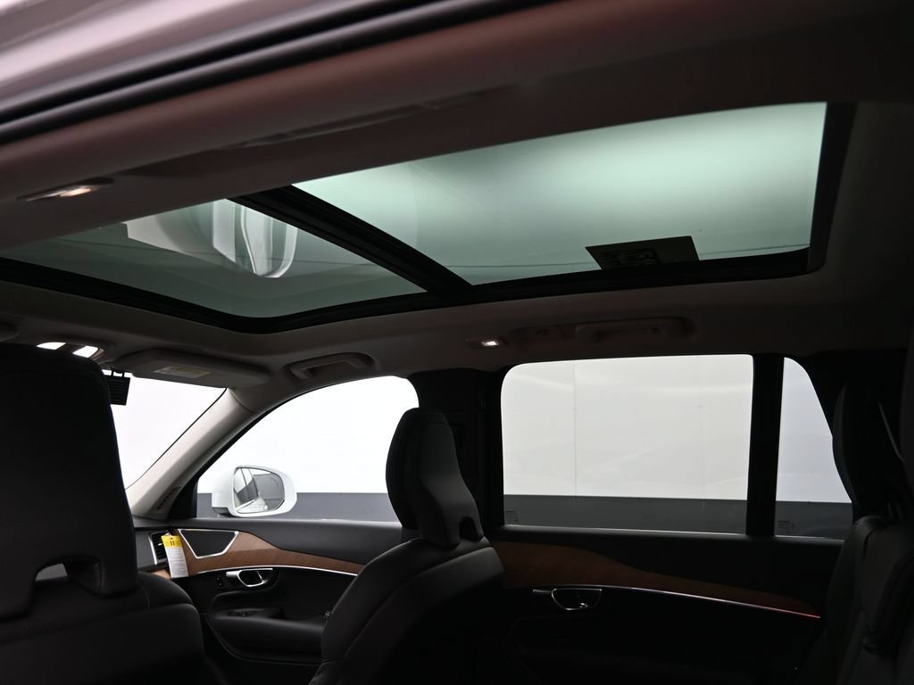 New 2025 Volvo XC90 T8 Core w/ Protection Package Premier AWD/4WD image 23
