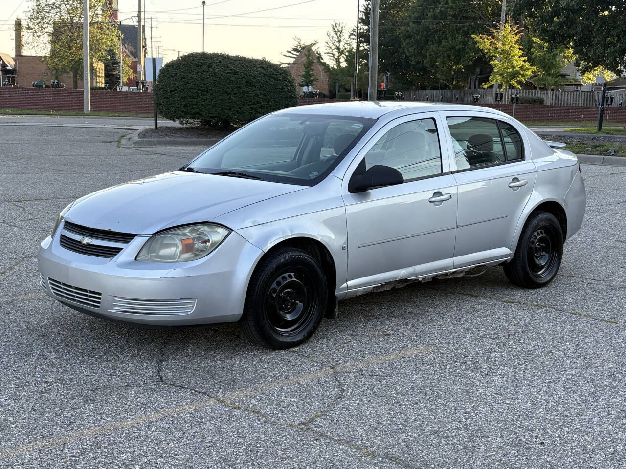 Used 2009 Chevrolet Cobalt LS w/ Protection Package FWD image 5