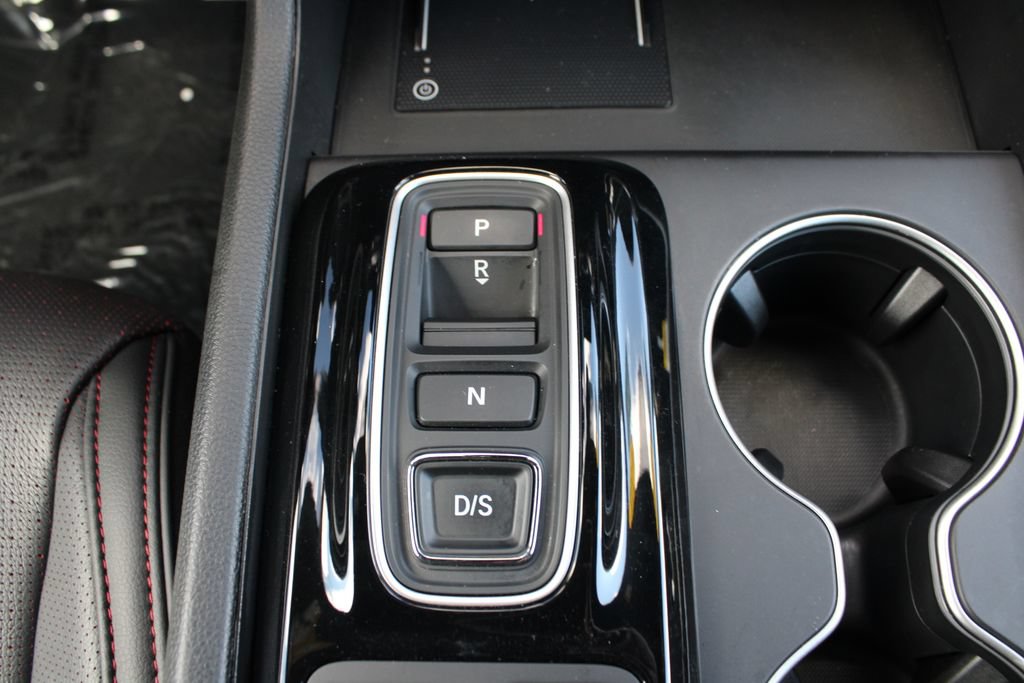 Certified 2025 Honda Pilot Black Edition image 22