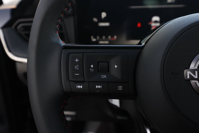 New 2025 Nissan Kicks SR FWD image 27