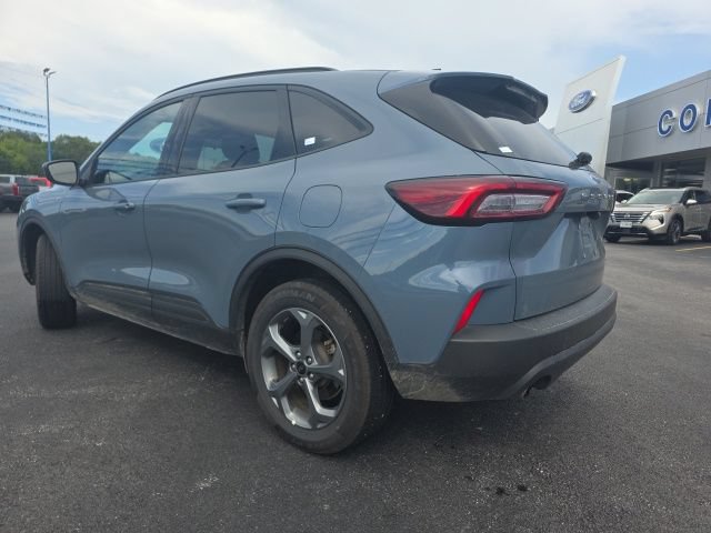 Used 2025 Ford Escape ST-Line Select AWD/4WD image 7