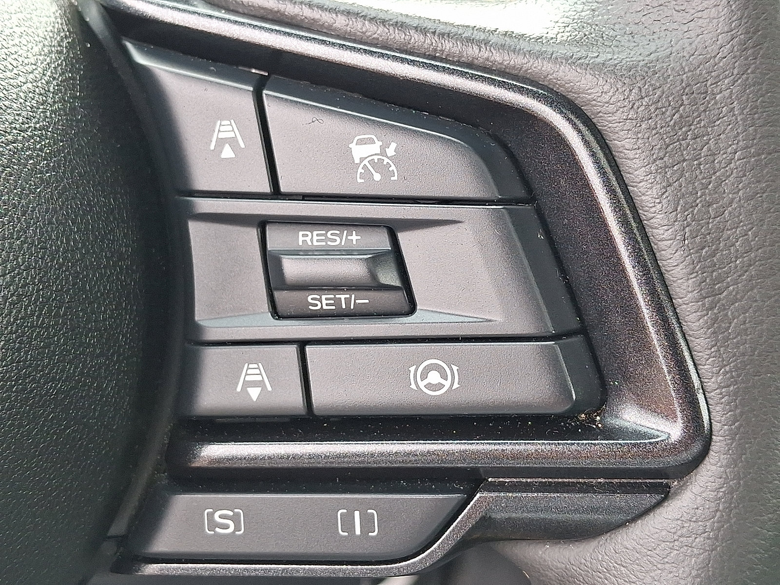 Used 2025 Subaru Crosstrek 2.5i Sport AWD/4WD image 23