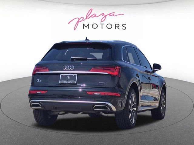 Used 2023 Audi Q5 2.0T Premium w/ Convenience Package AWD/4WD image 5