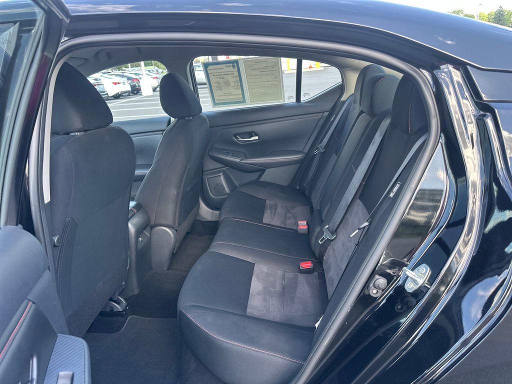 Used 2025 Nissan Sentra SR FWD image 16