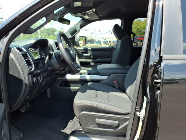 New 2026 RAM 1500 Express AWD/4WD image 6