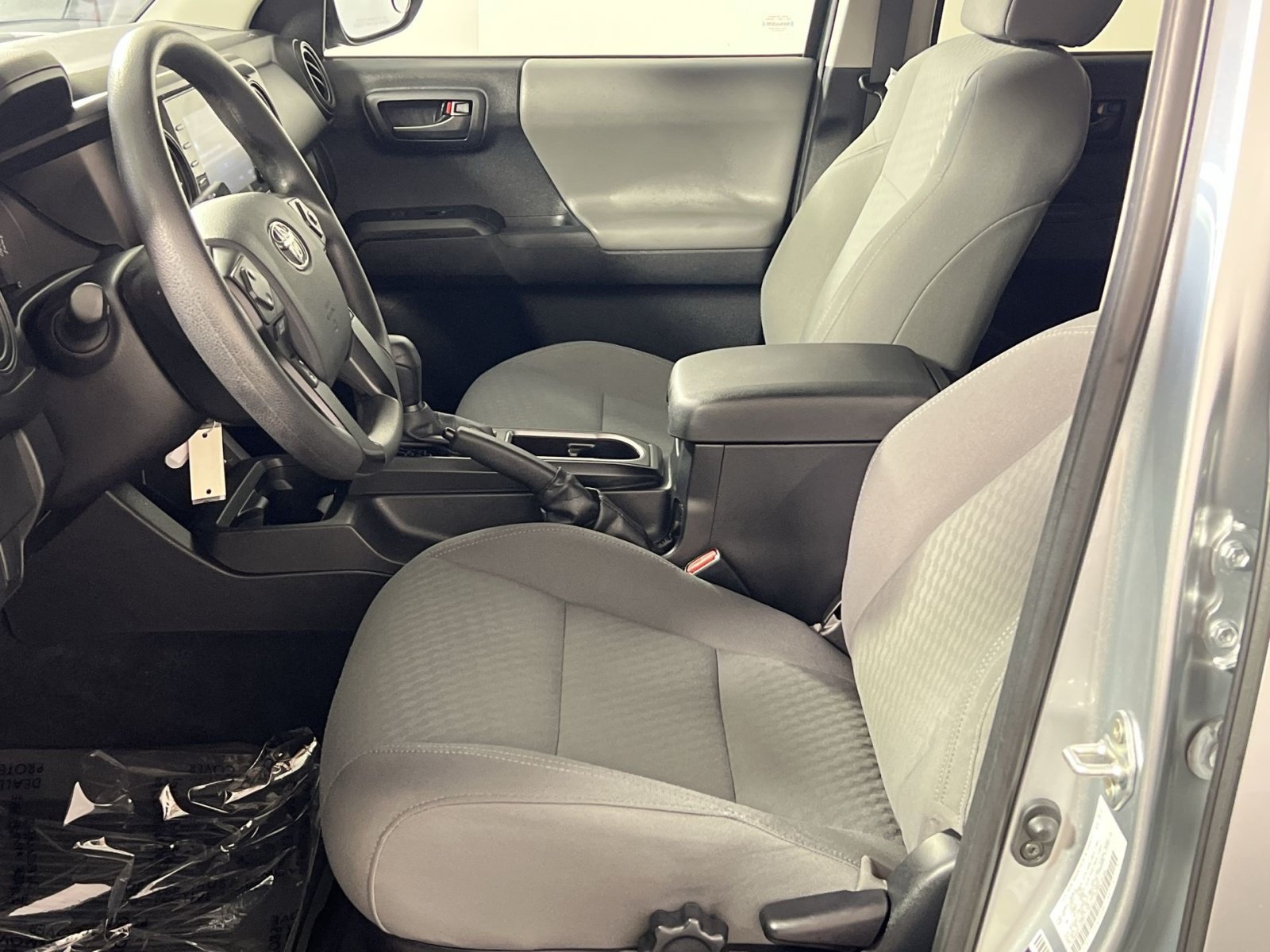 Used 2023 Toyota Tacoma SR AWD/4WD image 13