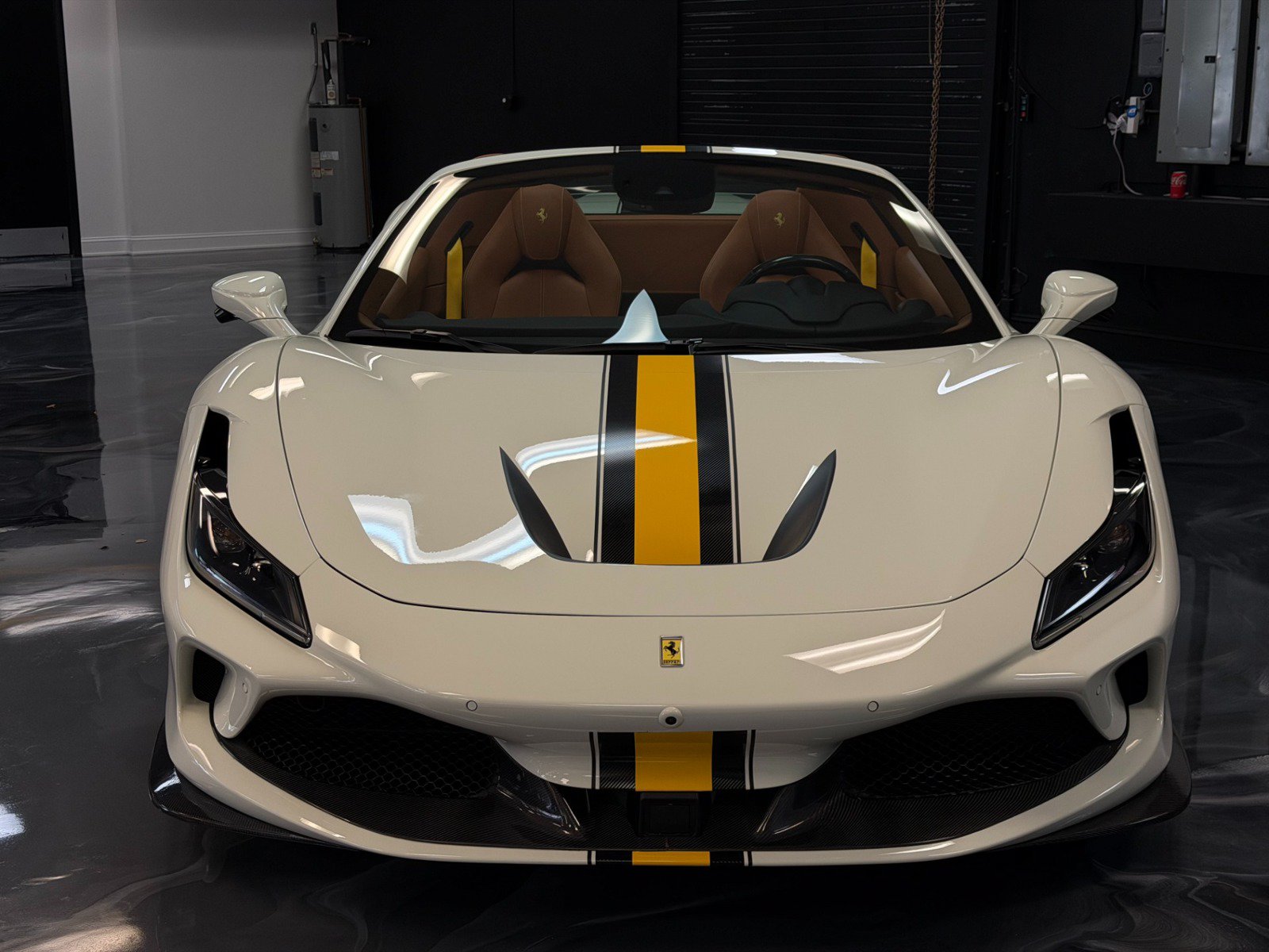 Used 2022 Ferrari F8 Tributo RWD image 3