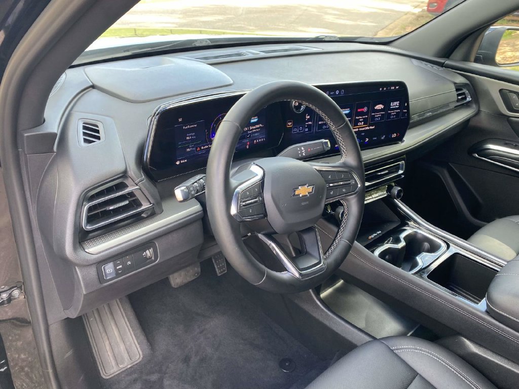 Used 2026 Chevrolet Traverse LT FWD image 22