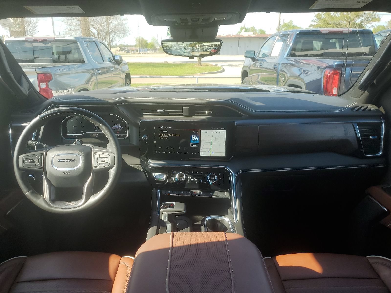 Used 2025 GMC Sierra 1500 Denali Ultimate AWD/4WD image 9