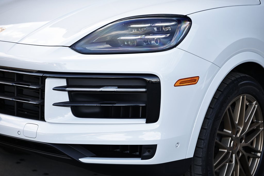 Certified 2025 Porsche Cayenne w/ Premium Package Plus image 11