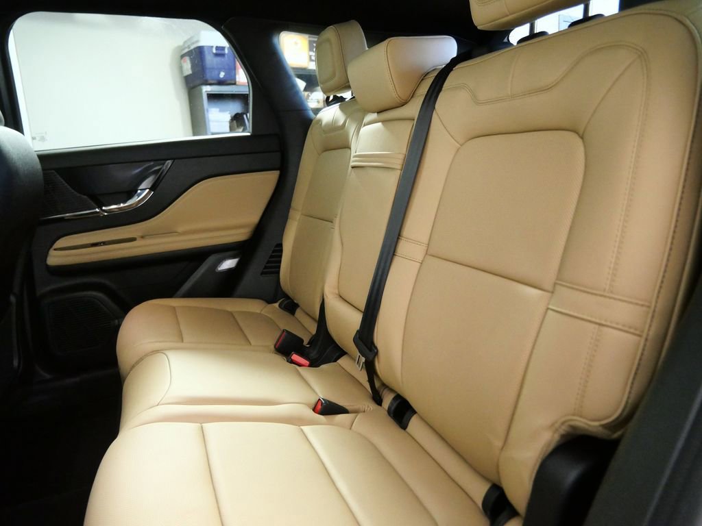 Certified 2022 Lincoln Corsair Reserve w/ Equipment Group 201A image 16