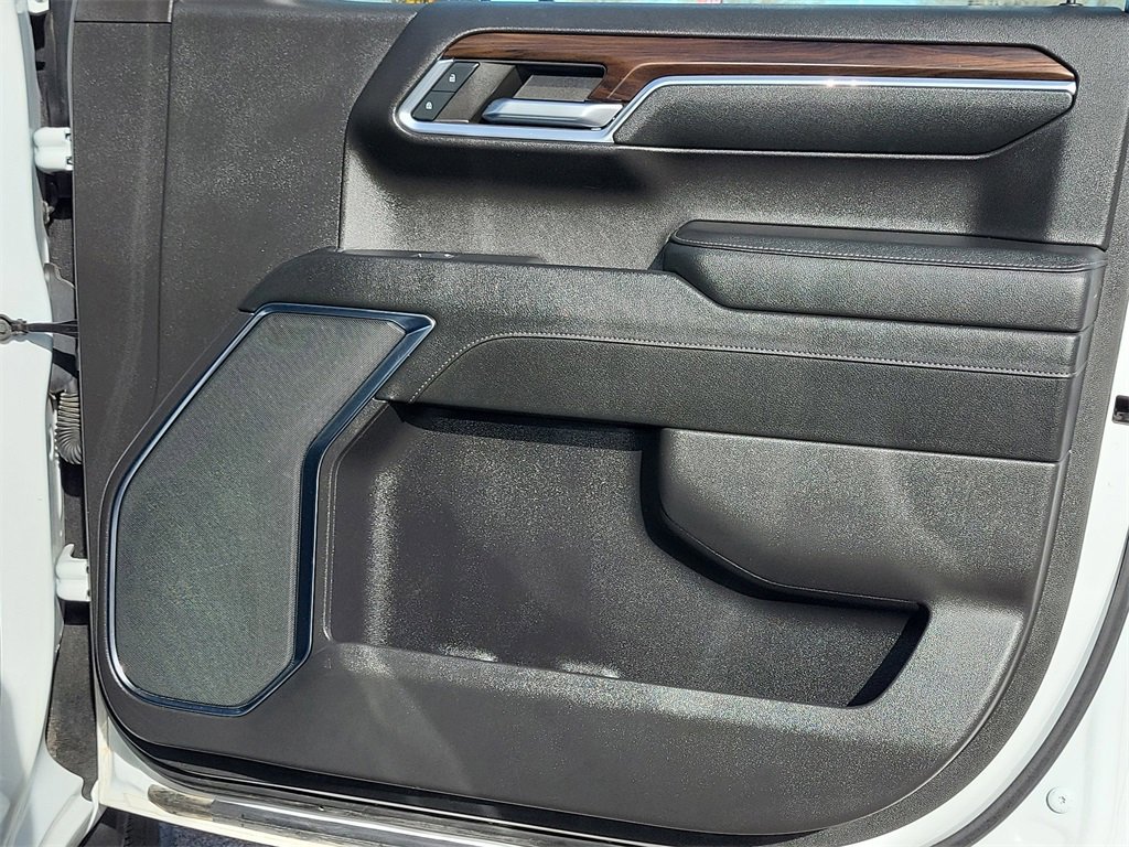 Certified 2024 GMC Sierra 1500 SLT image 16