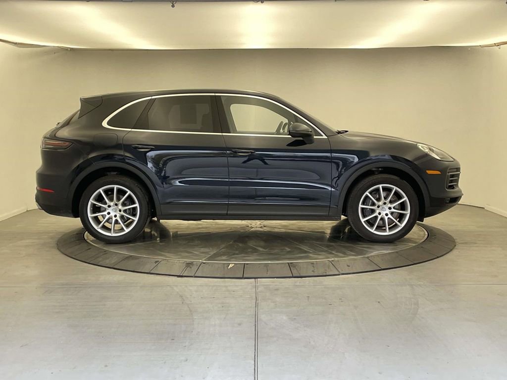 Used 2022 Porsche Cayenne image 8