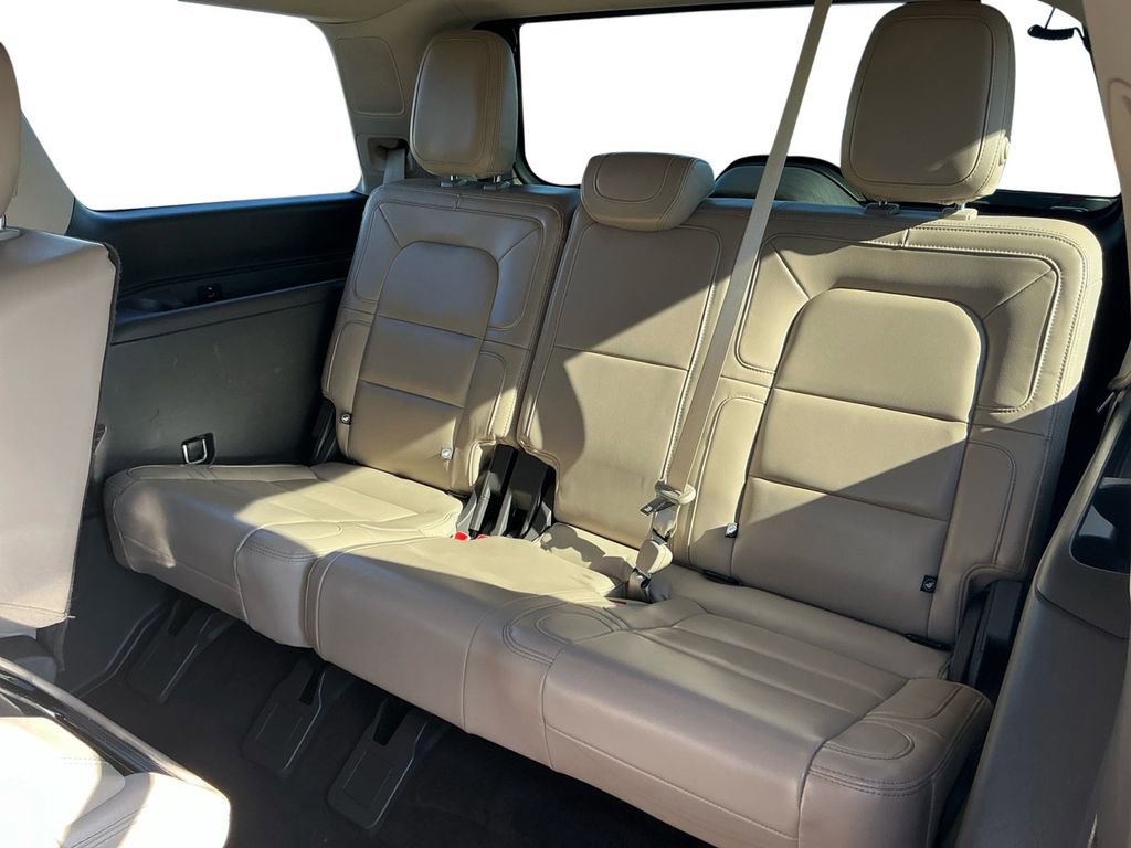 Used 2022 Lincoln Navigator Reserve image 21