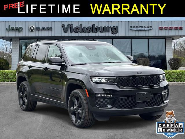 Used 2023 Jeep Grand Cherokee Limited w/ Black Appearance Package AWD/4WD image 1