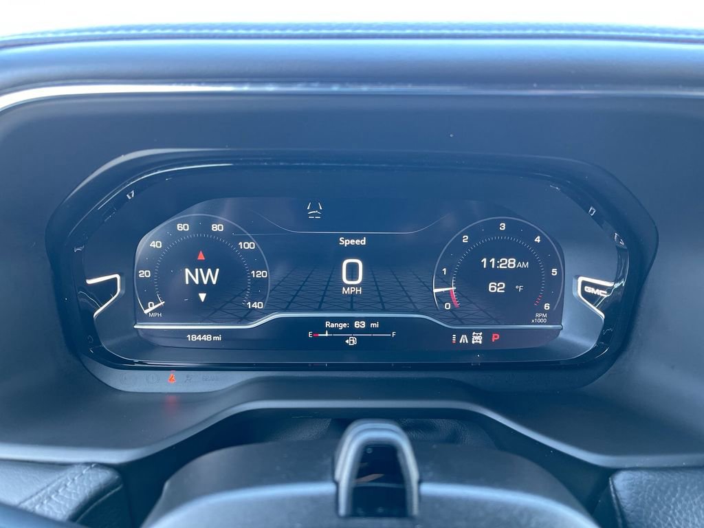 Used 2023 GMC Yukon XL Denali w/ Denali Reserve Package AWD/4WD image 28
