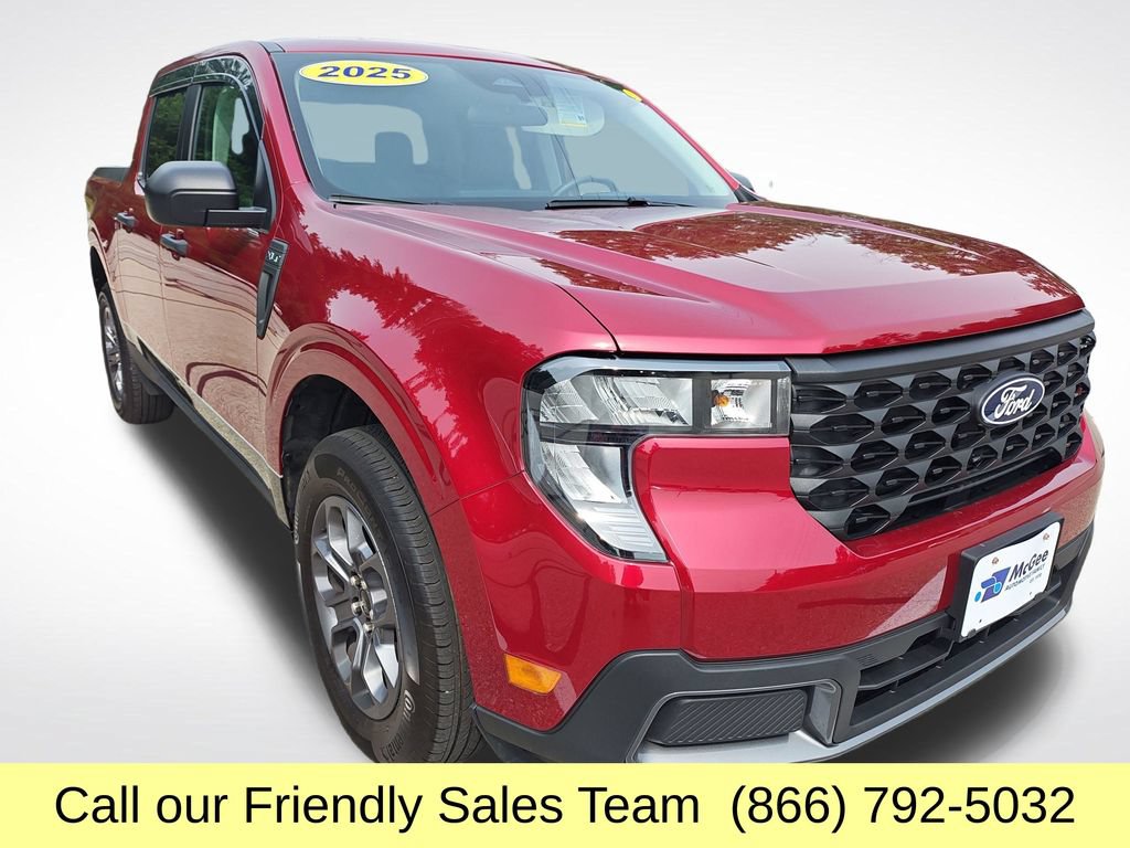 Used 2025 Ford Maverick XLT w/ Equipment Group 302A AWD/4WD image 9