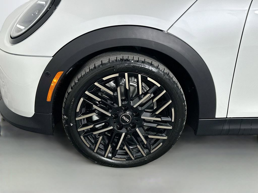 Certified 2025 MINI Cooper S image 22