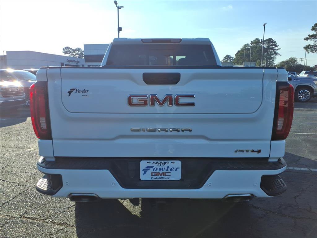 Used 2024 GMC Sierra 1500 AT4 w/ AT4 Carbonpro Edition AWD/4WD image 4