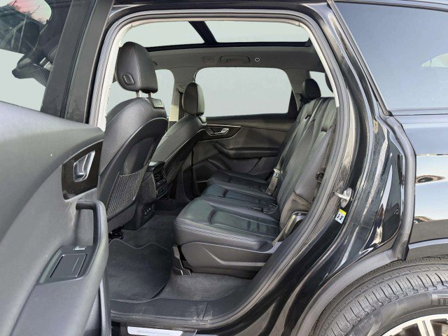 Used 2022 Audi Q7 2.0T Premium Plus AWD/4WD image 33