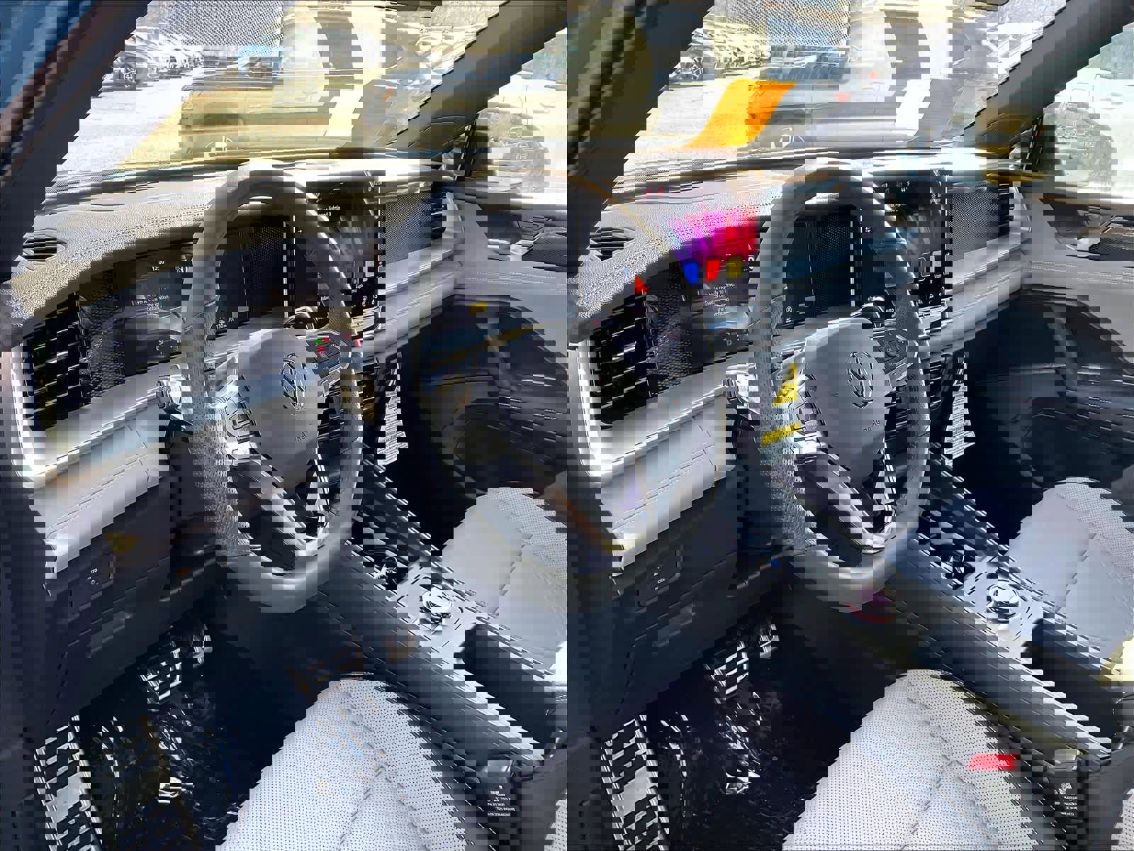 New 2026 Volkswagen Tiguan SE R-Line image 9