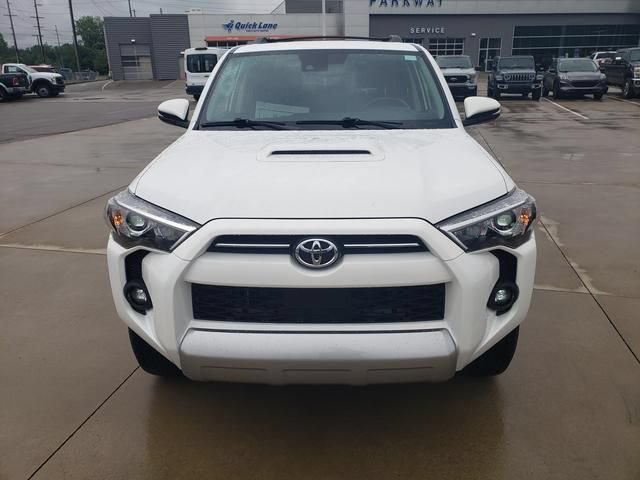 Used 2024 Toyota 4Runner TRD Off-Road Premium w/ Moonroof Package AWD/4WD image 10