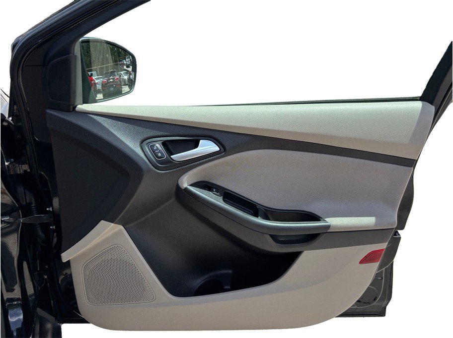 Used 2016 Ford Focus SE FWD image 31