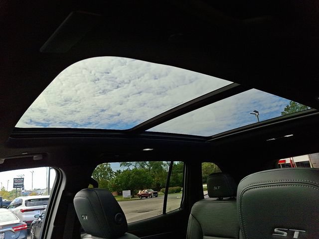 New 2026 Buick Enclave Sport Touring w/ Power Package FWD image 10