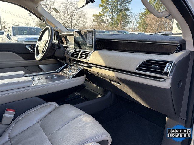 Used 2023 Lincoln Navigator Reserve image 34