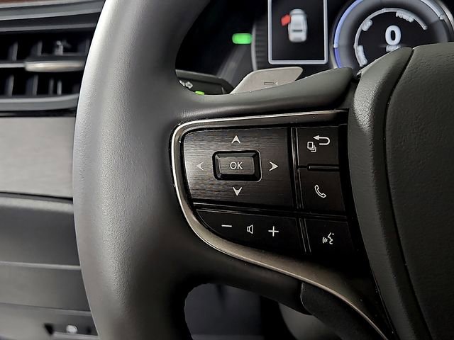 Used 2025 Lexus ES 300h w/ Premium Package image 23