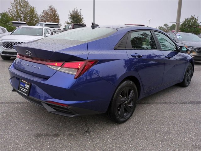 Certified 2022 Hyundai Elantra SEL w/ Preferred Accessory Package image 5