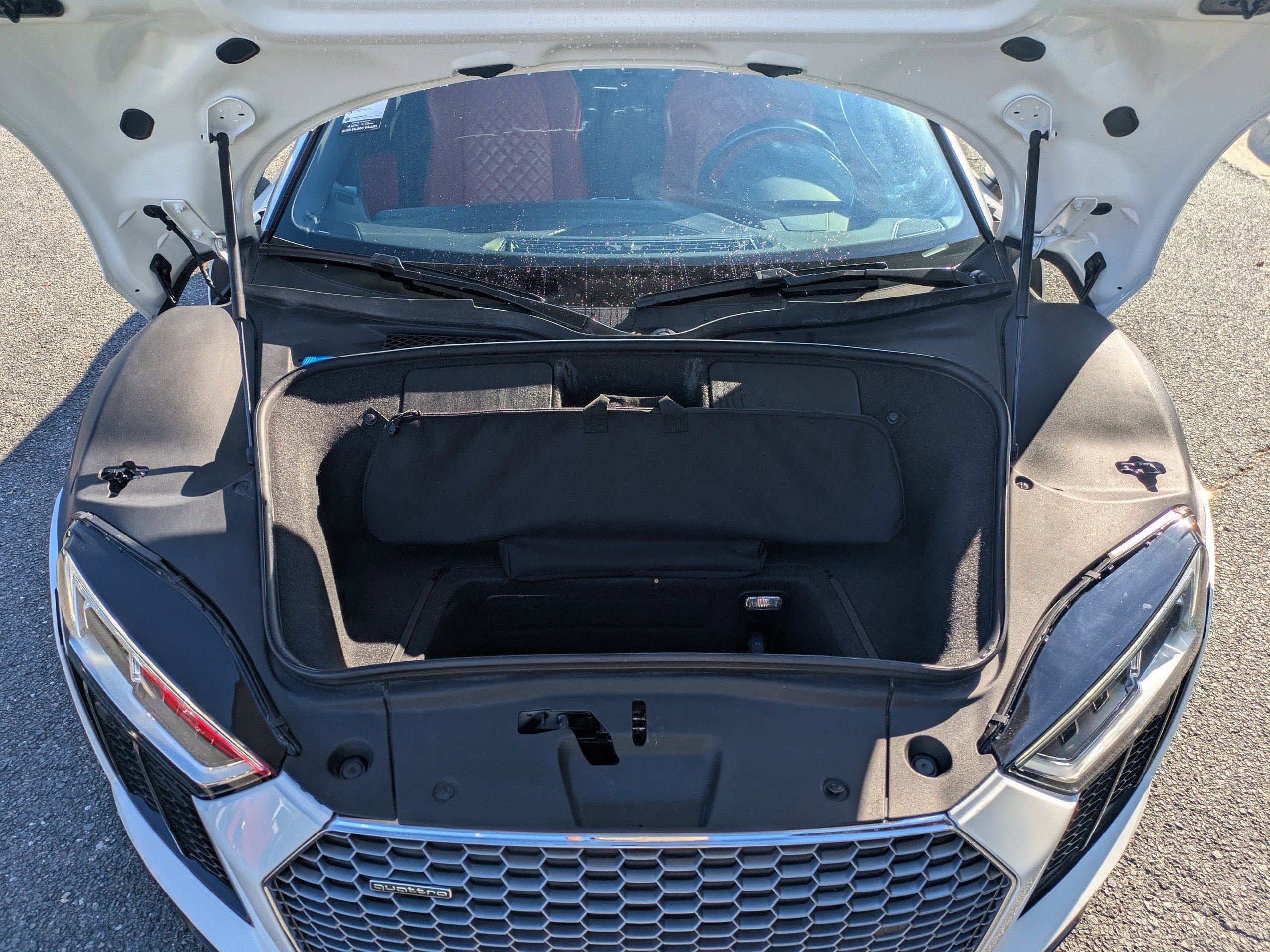 Used 2017 Audi R8 V10 w/ Carbon Exterior Package image 13