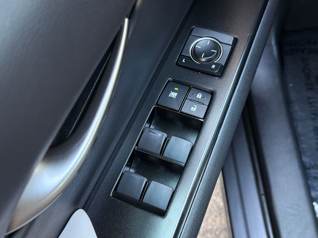 Certified 2024 Lexus UX 250h FWD image 28