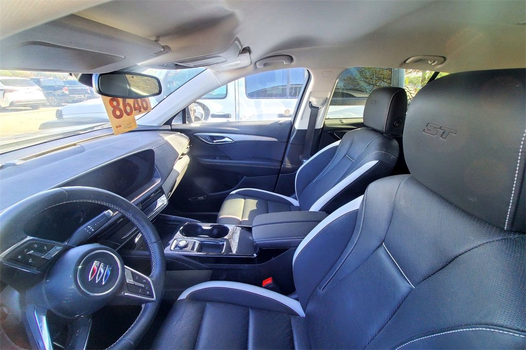 Used 2024 Buick Envision Sport Touring image 9