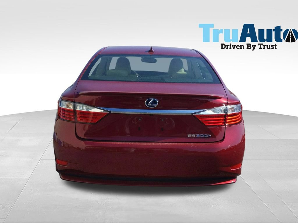 Used 2013 Lexus ES 300h w/ Luxury Pkg FWD image 5