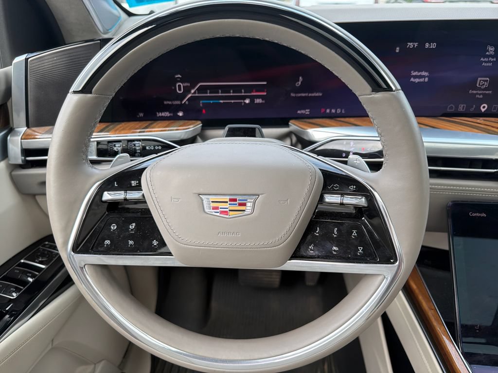 Used 2025 Cadillac Escalade Sport Platinum AWD/4WD image 14