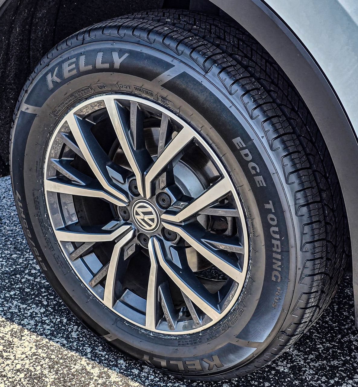 Used 2019 Volkswagen Tiguan SE AWD/4WD image 9