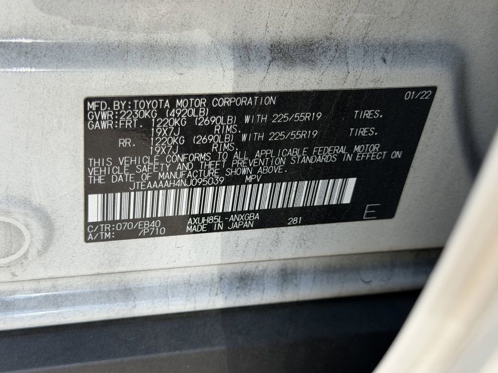 Certified 2022 Toyota Venza XLE AWD/4WD image 15