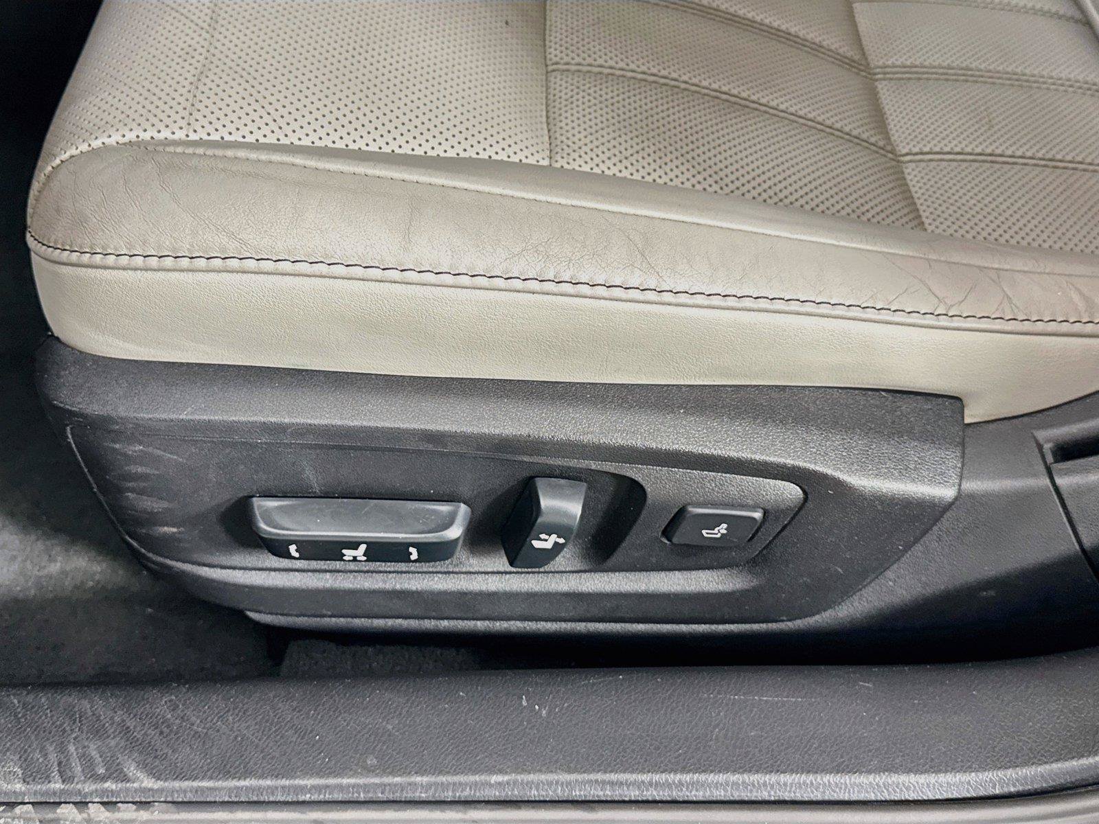 Used 2017 Lexus ES 350 w/ Luxury Package FWD image 32