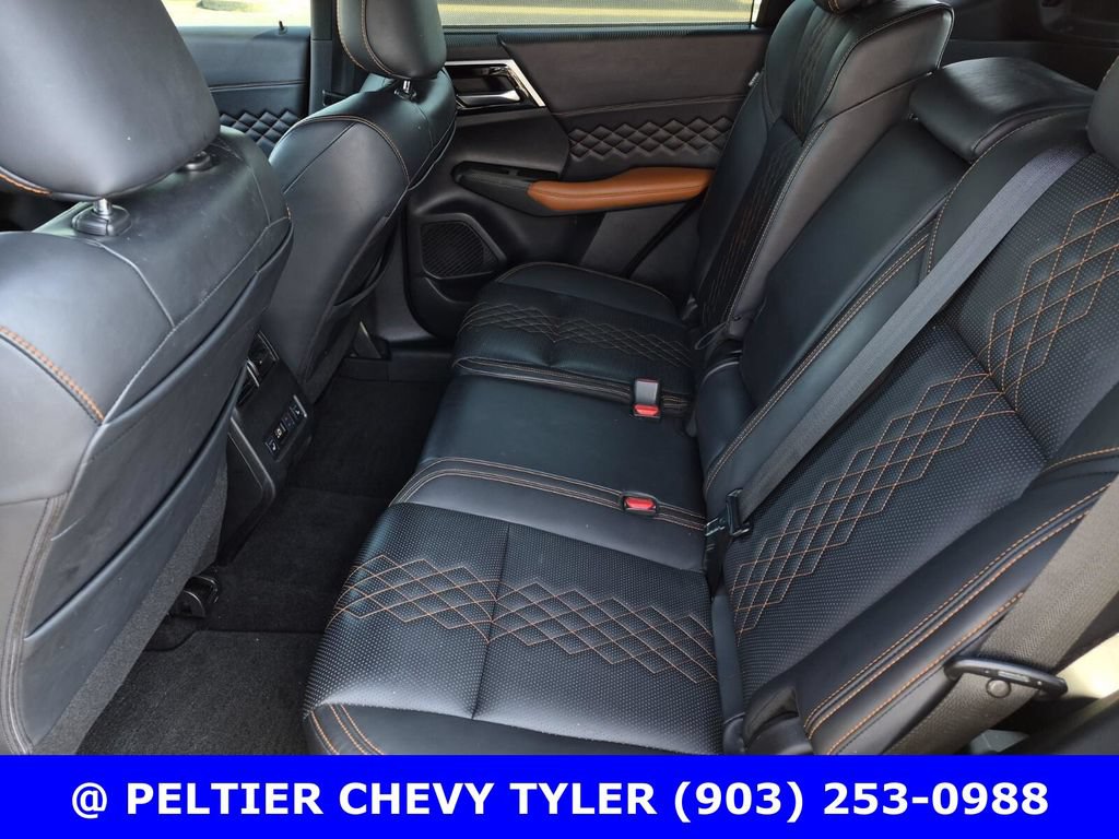 Used 2022 Mitsubishi Outlander SEL AWD/4WD image 39