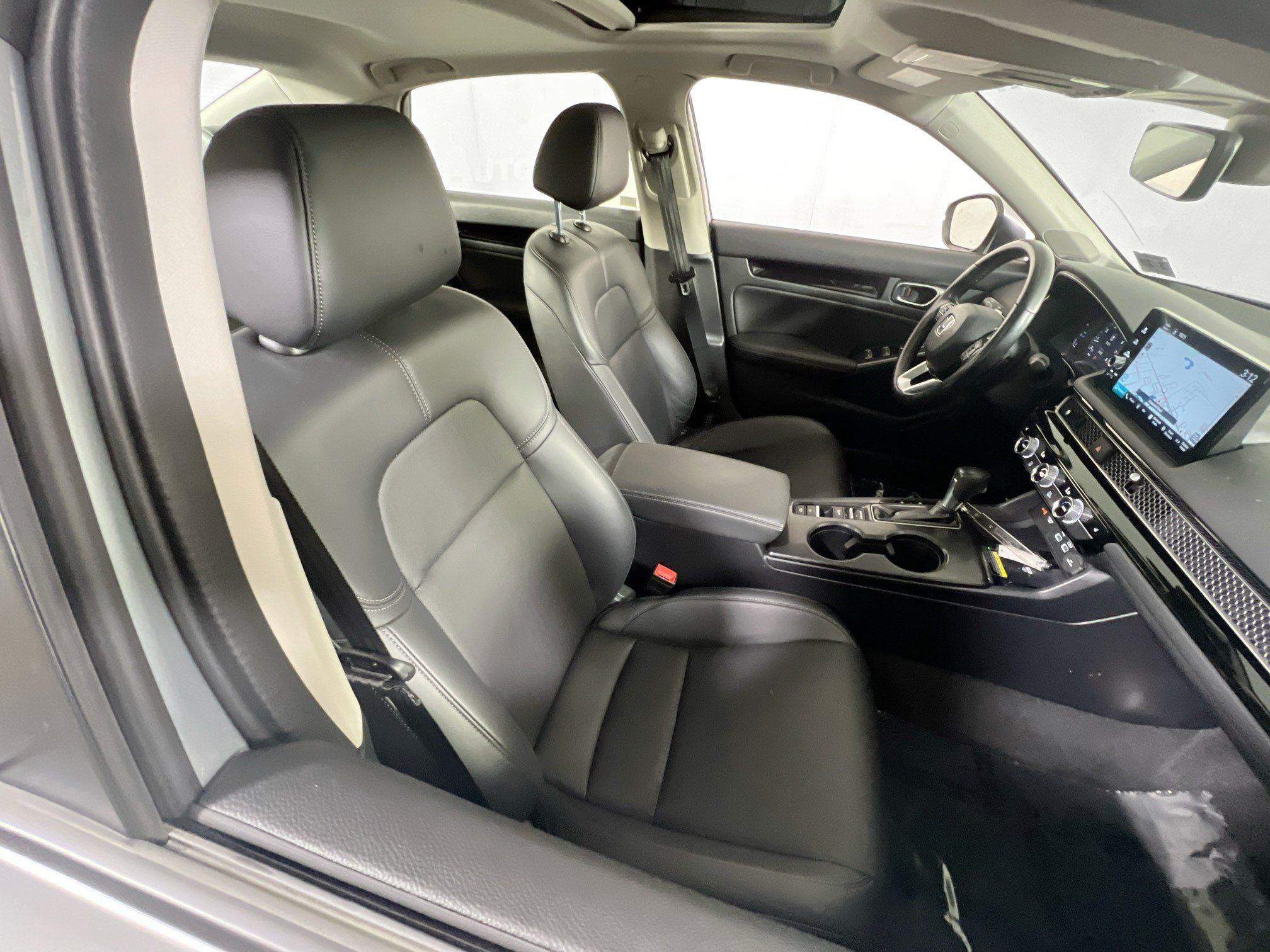 Used 2023 Honda Civic Touring image 28