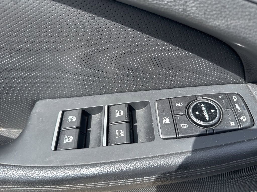 Used 2017 Genesis G80 3.8 w/ Option Group 02 AWD/4WD image 13