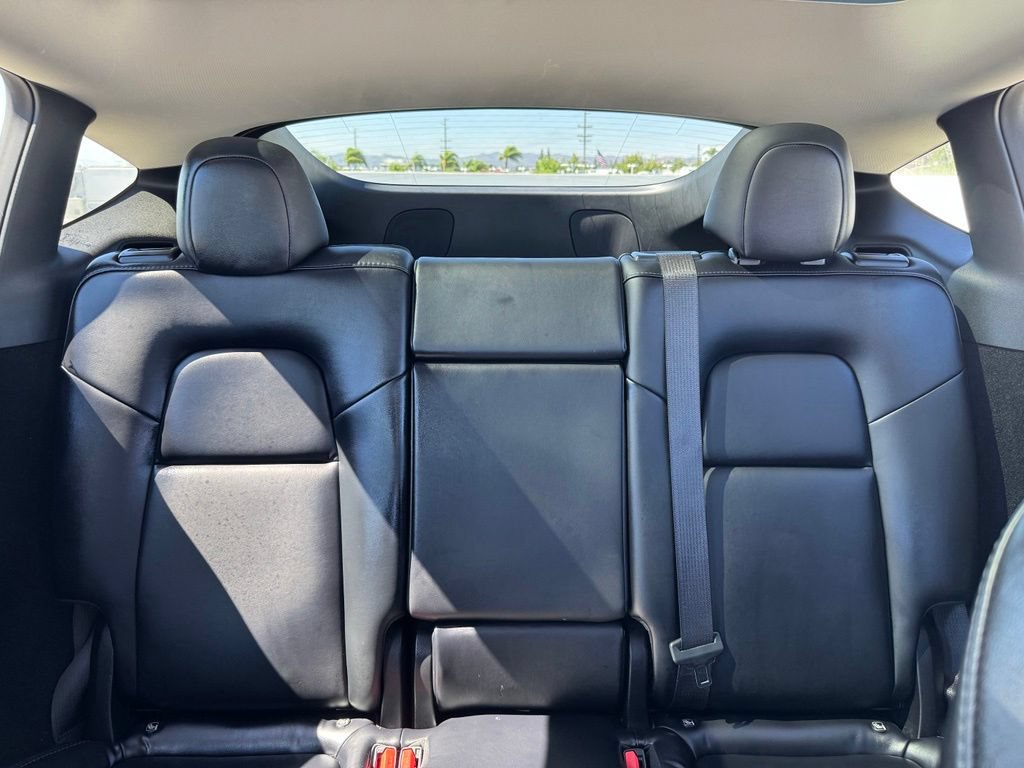 Used 2023 Tesla Model Y Performance AWD/4WD image 18