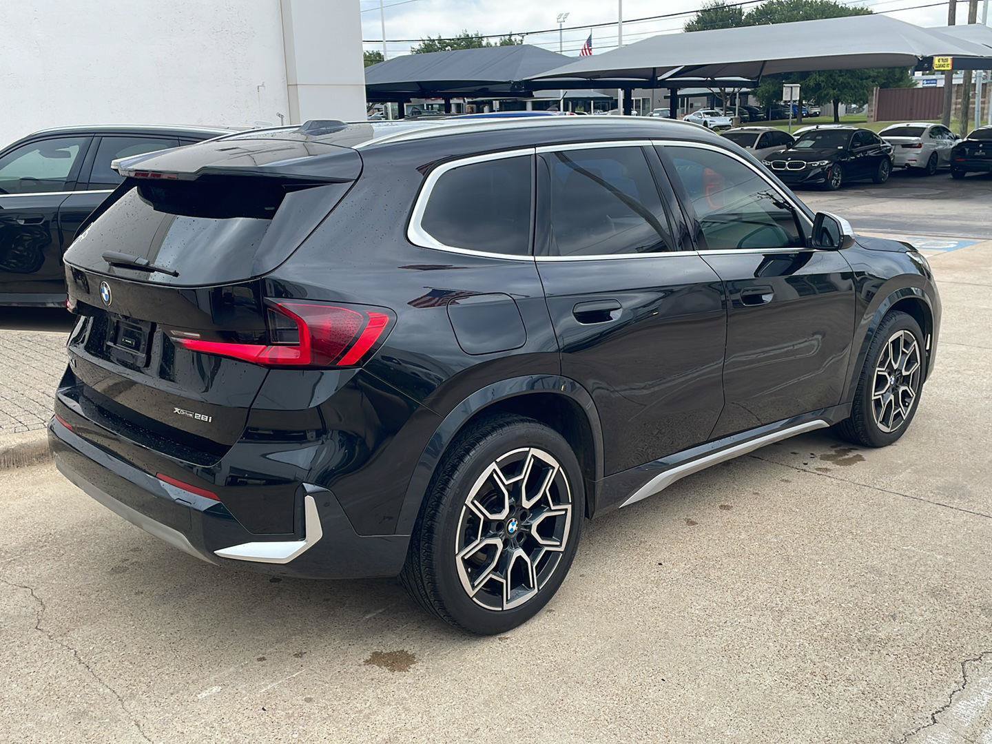 Used 2023 BMW X1 xDrive28i w/ Convenience Package AWD/4WD image 3