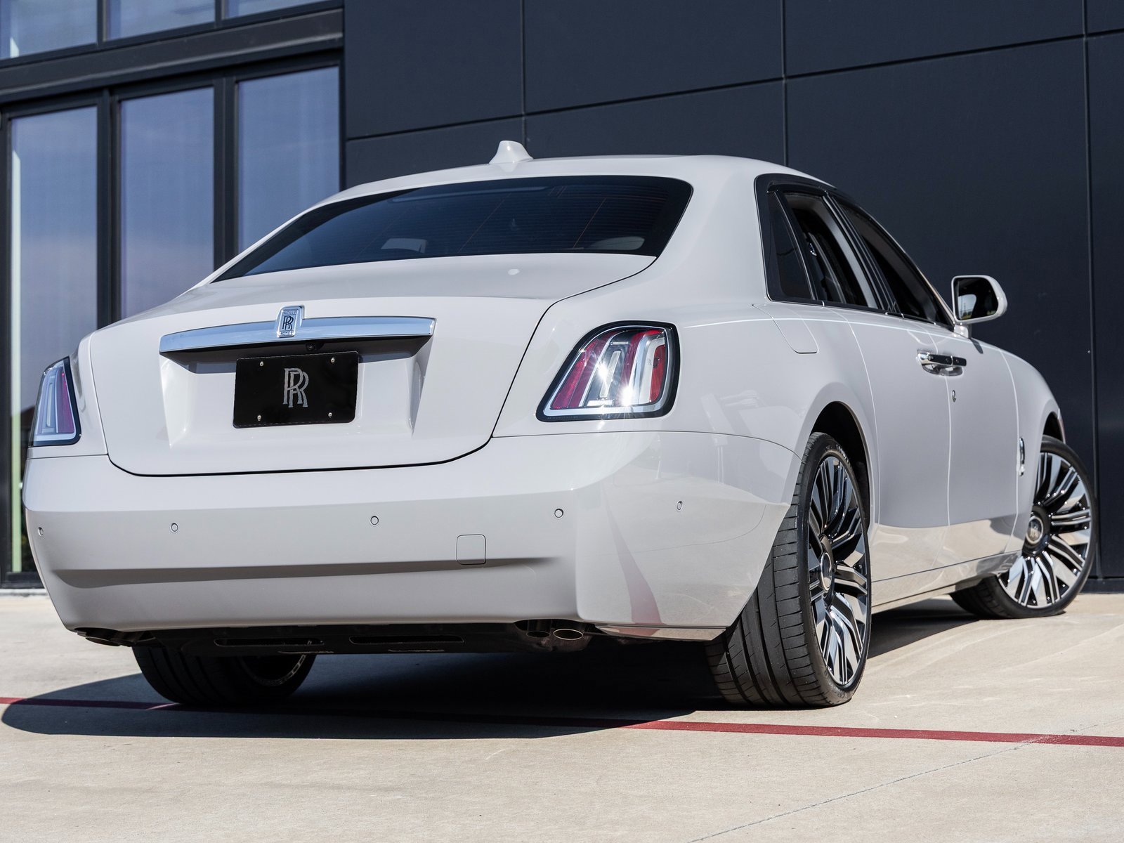 New 2026 Rolls-Royce Ghost image 2