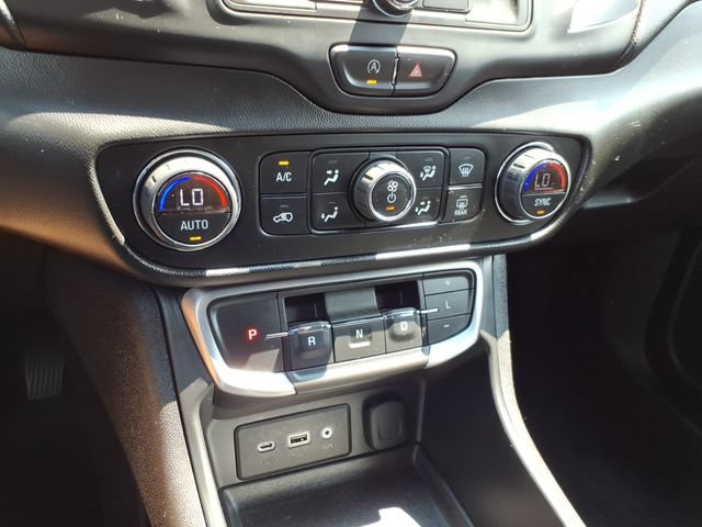 Certified 2022 GMC Terrain SLE w/ Driver Convenience Package AWD/4WD image 30