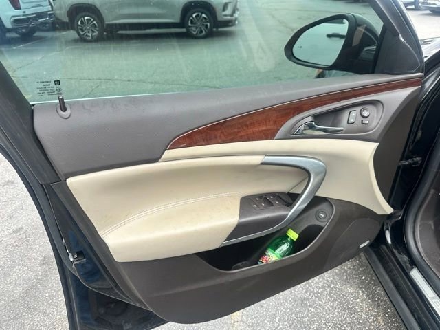 Used 2017 Buick Regal Premium w/ Driver Confidence Package #1 FWD image 29