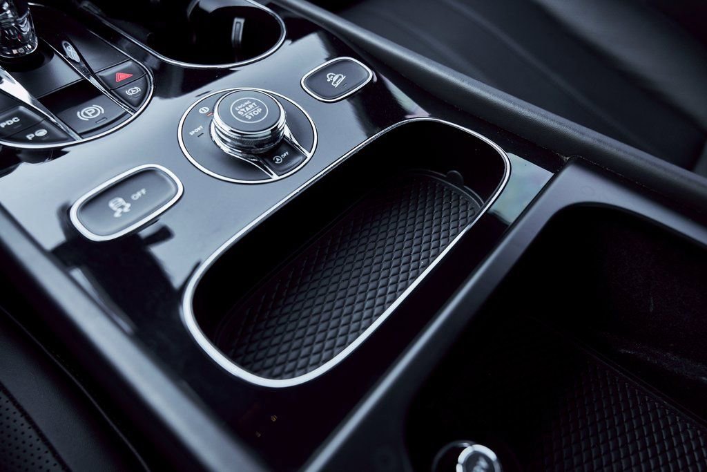 Used 2022 Bentley Bentayga image 62