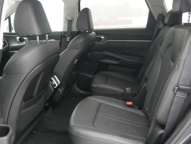 Used 2025 Kia Sorento SX image 40