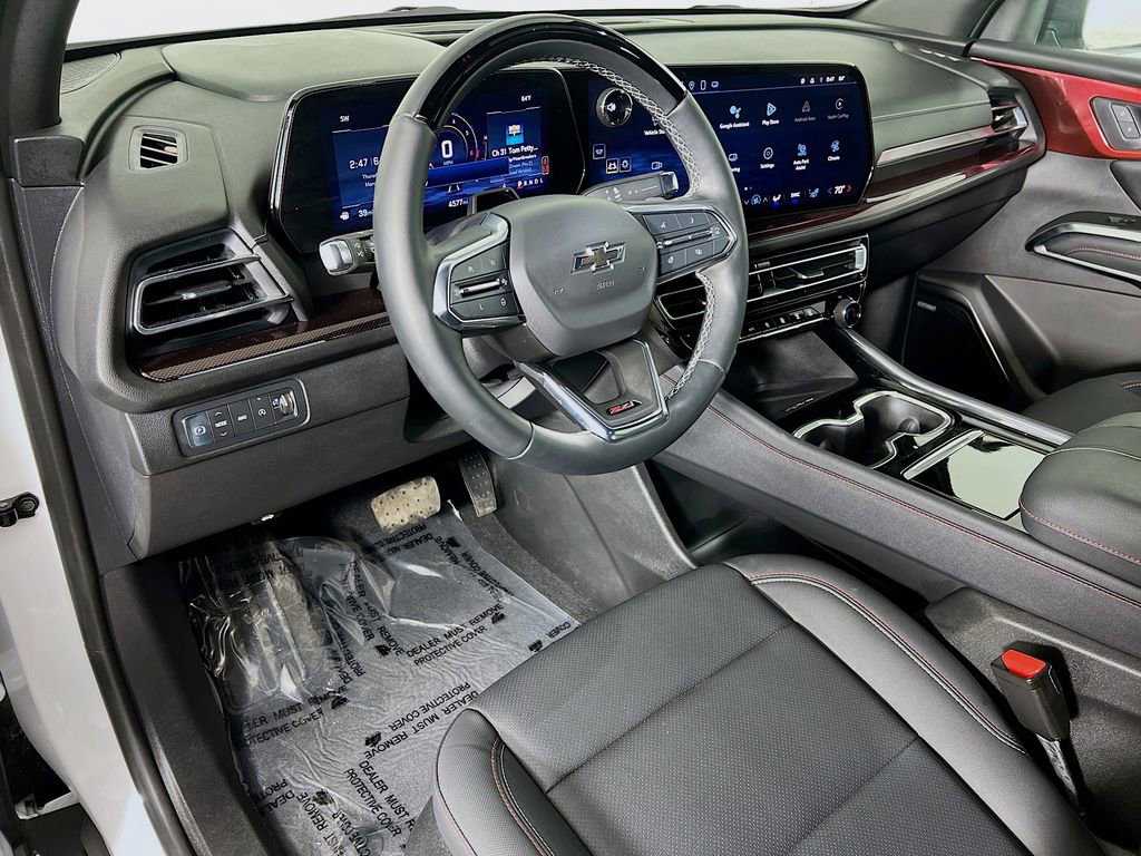 Used 2024 Chevrolet Traverse Z71 w/ Enhanced Driving Package image 9